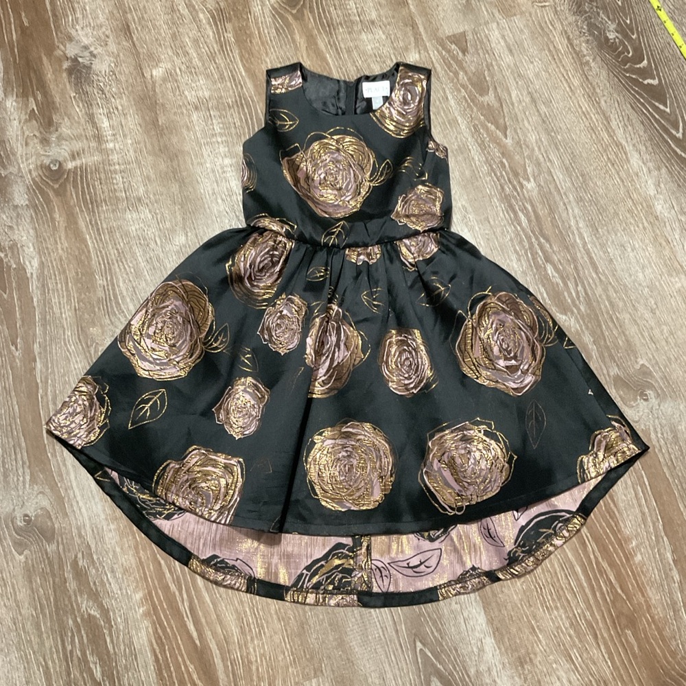💕 Girls Sleeveless Metallic Gold Jacquard Dress